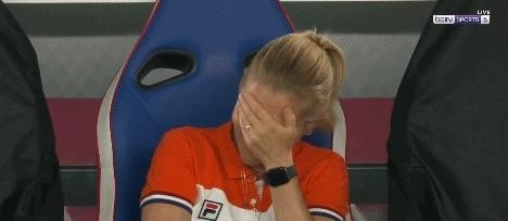耻辱！荷兰女足教练“捂嘴偷笑”，谁该脸红 - 汇30资讯