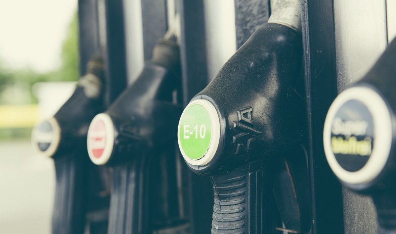 今年油价大幅上涨，7月26日95汽油价格会下调吗 - 汇30资讯